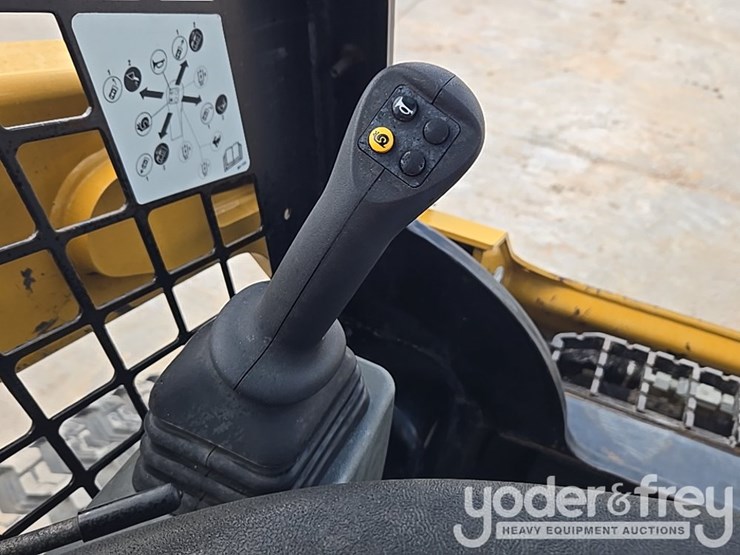 2024-caterpillar-259d3-image-40