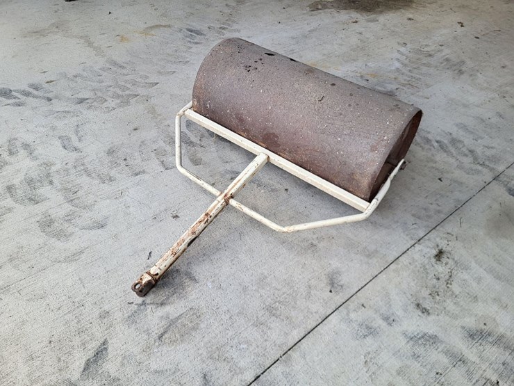 sears-pull-behind-lawn-roller-image-6
