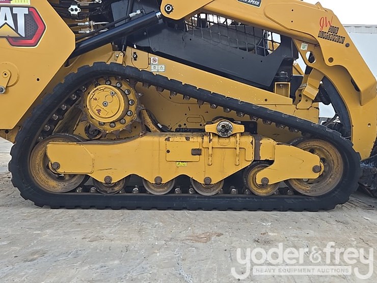 2024-caterpillar-259d3-image-12