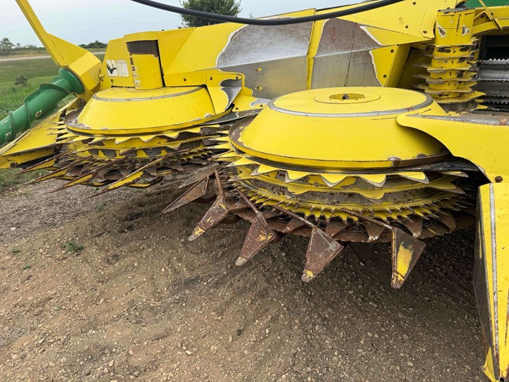 2005-john-deere-7400-image-57