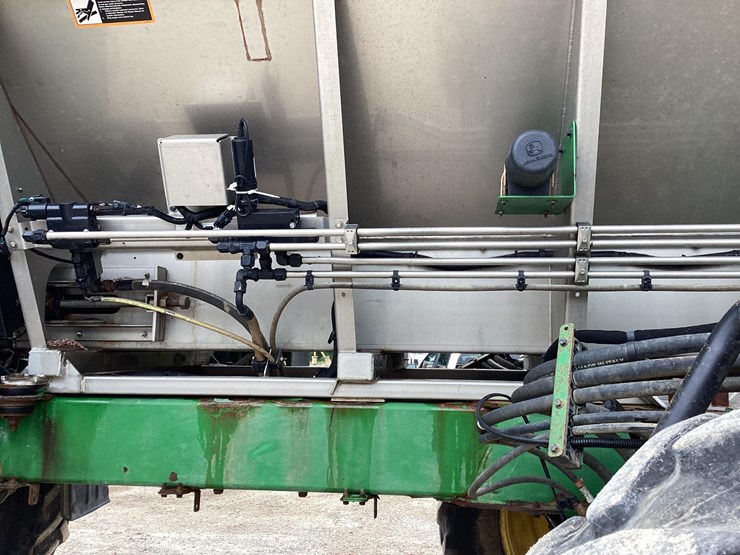 2020-john-deere-r4045-image-41