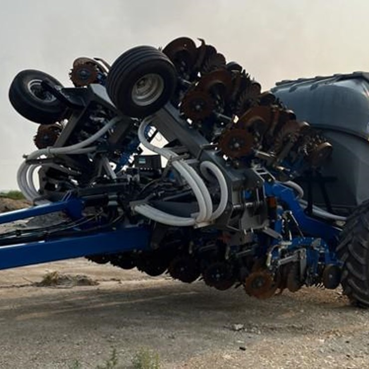 AGuru 12 Row Strip Till-Bar6430 vertical fold toolbar-400 Series RowCrop Chassis-9T Montag tank