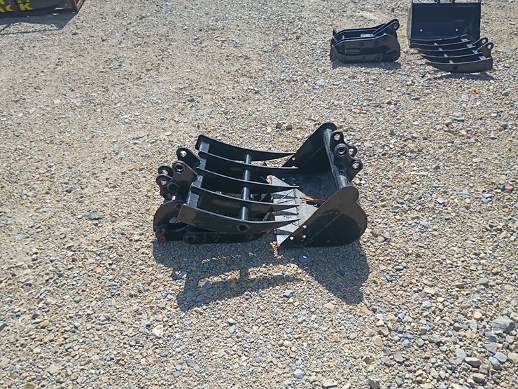 #26112-•-mini-excavator-attachment-set-image-5