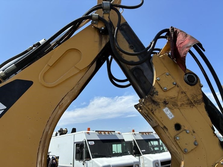 2008-caterpillar-430e-image-17