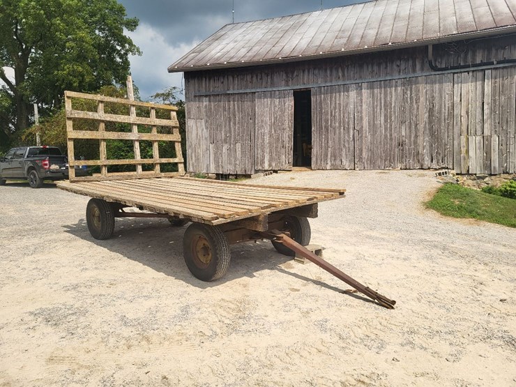 hay-wagon-w/running-gear-image-7
