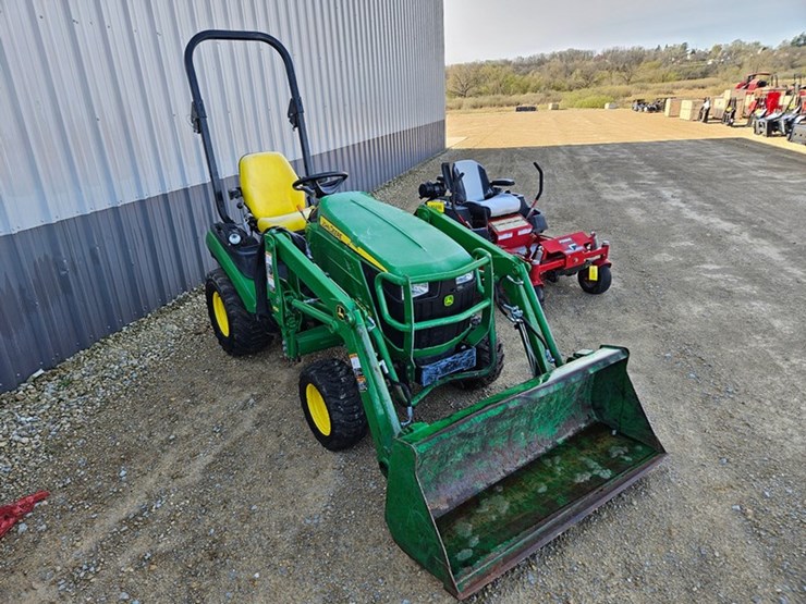 john-deere-1025r-image-6