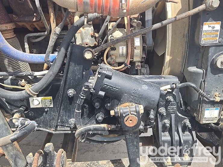 2012-peterbilt-348-image-73