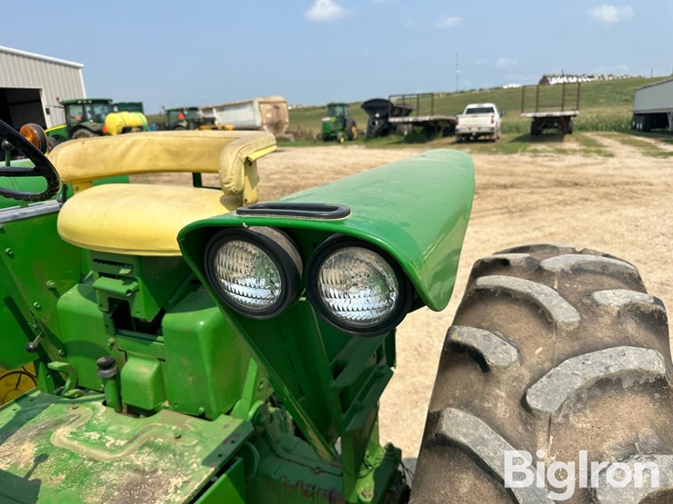1970-john-deere-2520-image-11