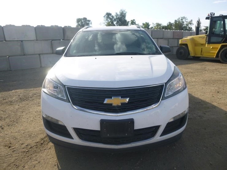 2015-chevrolet-traverse-image-22