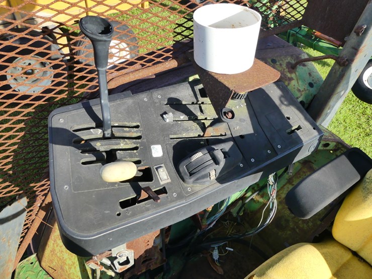 john-deere-6405-image-12
