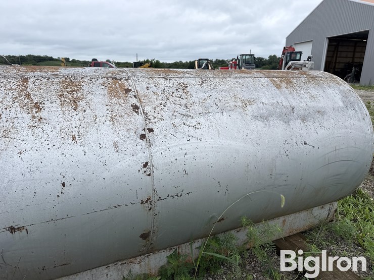 1,000-gal-fule-tank-w/-pump-image-19