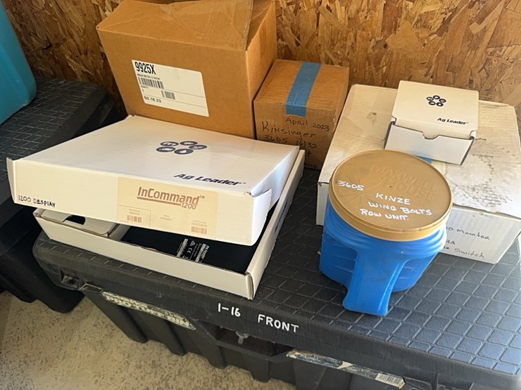 2023-kinze-3605-image-27