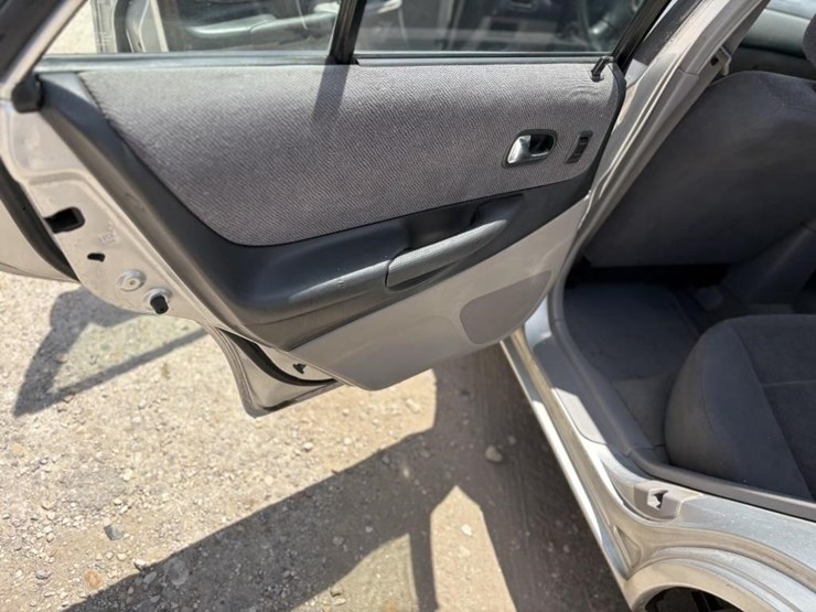 l1---2003-mazda-protege-lx-image-14