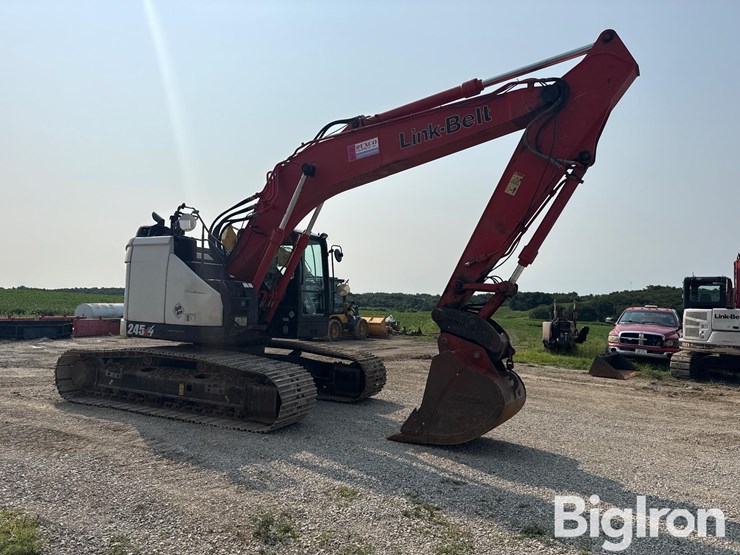 2019-link-belt-245x4lc-excavator-image-3