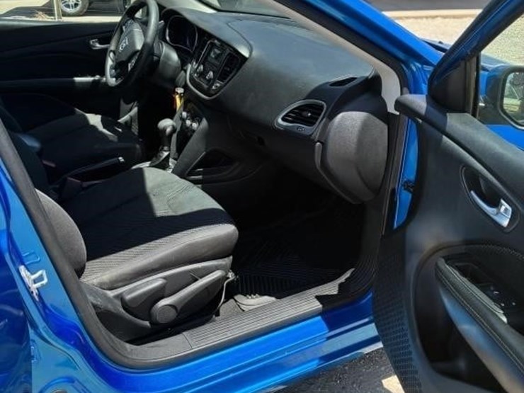 l1--2016-dodge-dart-image-7