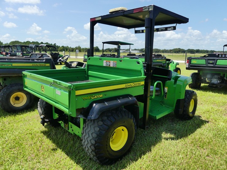 john-deere-gator-image-3