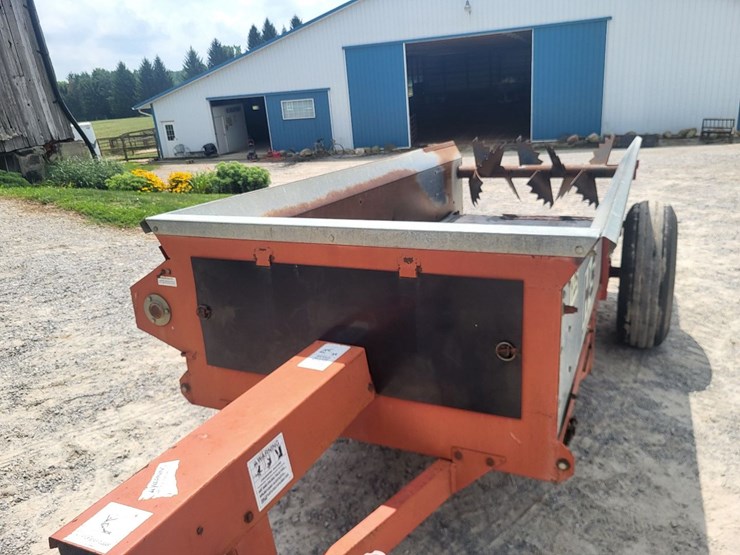 h&s-manure-spreader---mechanics-special-image-12