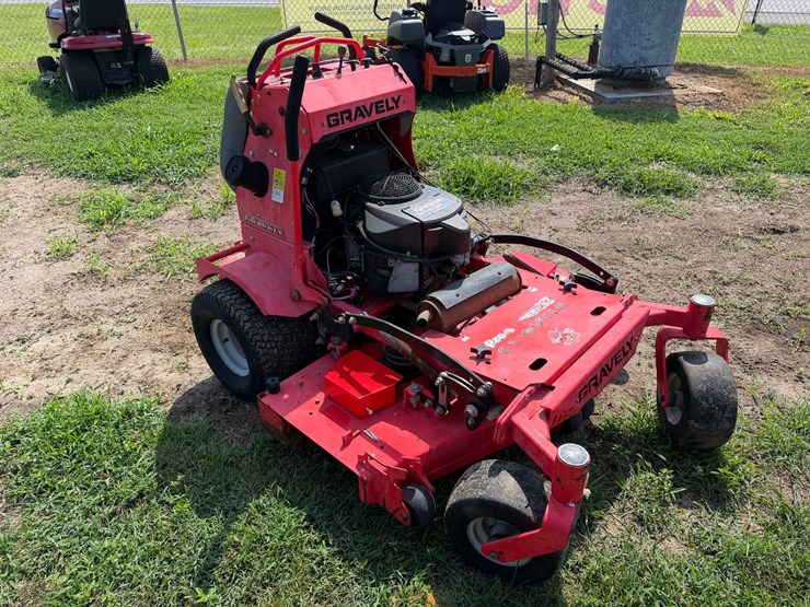 gravely-prostance-52-image-1