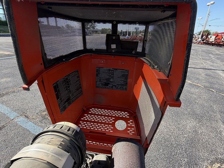 2017-kubota-zd1211-image-14