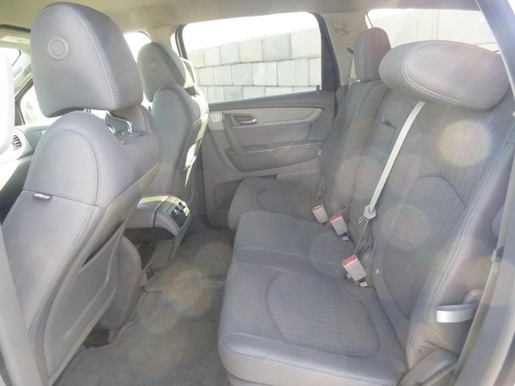 2015-chevrolet-traverse-image-14
