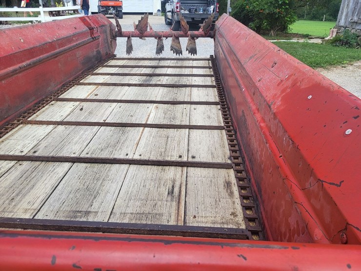 new-holland-520-image-15