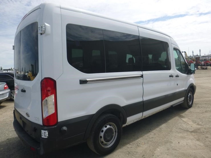 2017-ford-transit-image-3