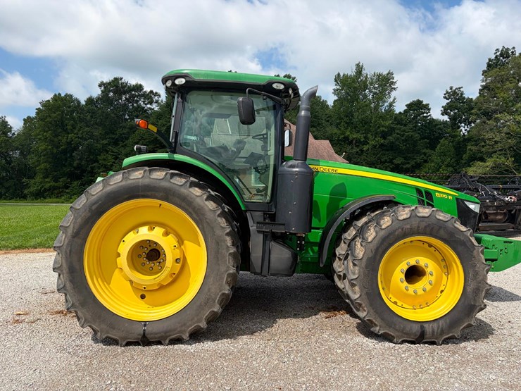 2013-john-deere-8310r-image-2