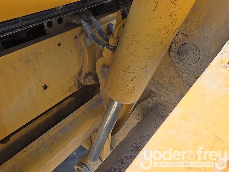 2012-deere-670gp-image-38
