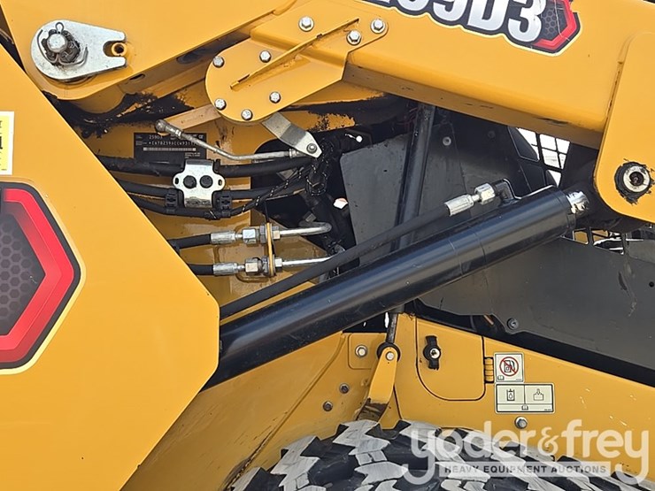 2024-caterpillar-259d3-image-24