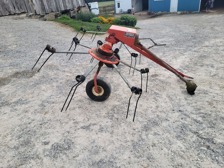 rossi-2-rotor-pull-type-tedder-image-2