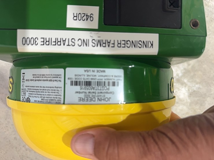 john-deere-300-image-6