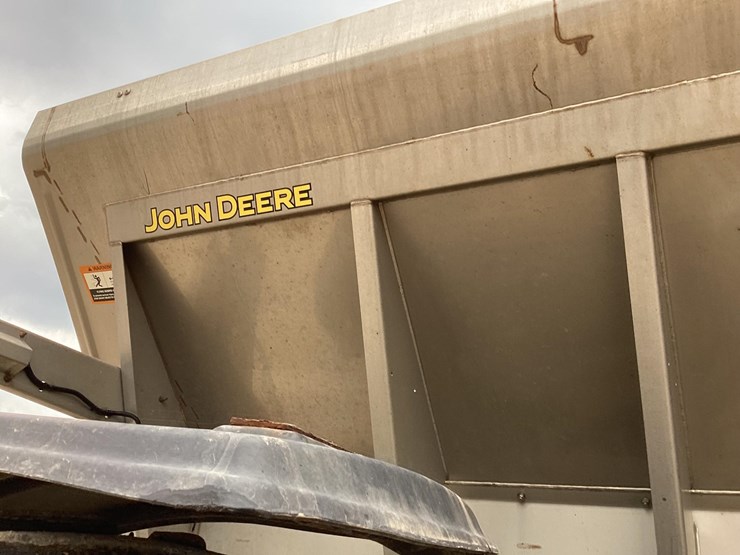 2020-john-deere-r4045-image-56