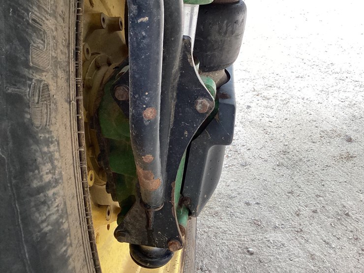 2020-john-deere-r4045-image-55