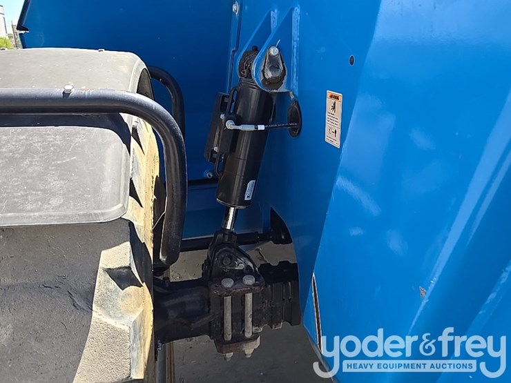 2019-genie-gth1256-image-32