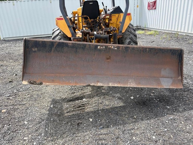 deere-210c-image-12