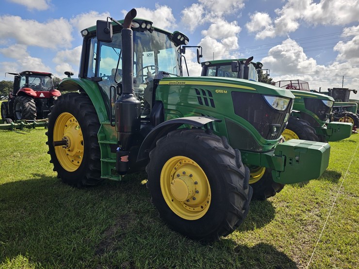 2021-john-deere-6155m-image-2