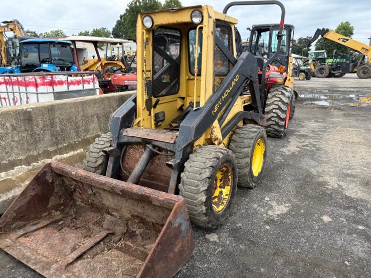 new-holland-455-image-3