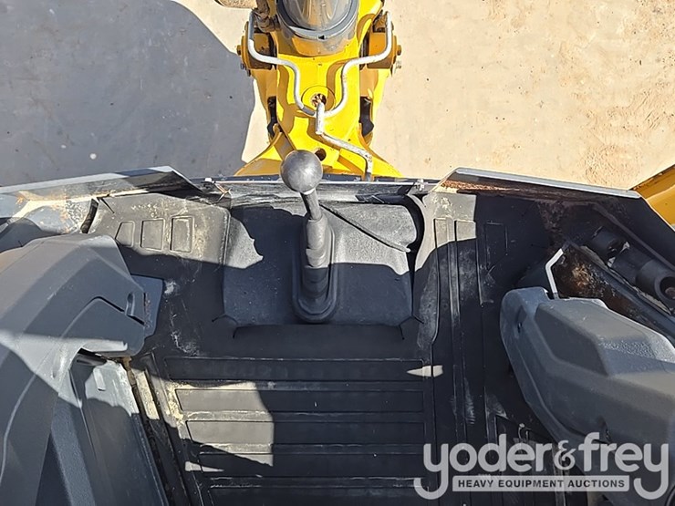 2019-deere-310sl-image-53