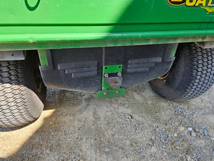 john-deere-gator-image-15
