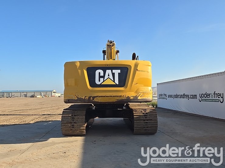 2019-caterpillar-336-image-4