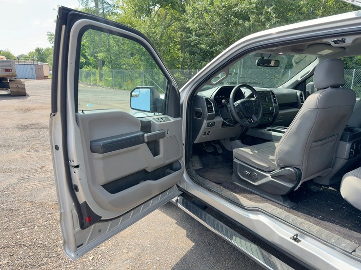 2015-ford-f150-xlt-image-17