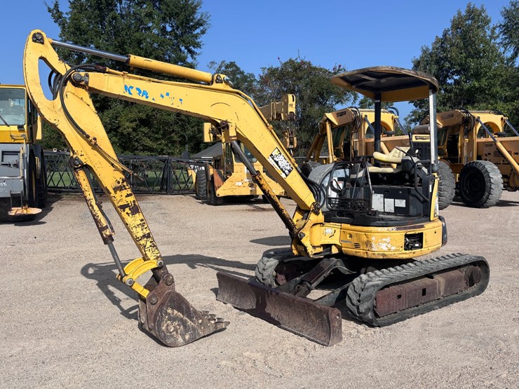 komatsu-pc35mr-image-3