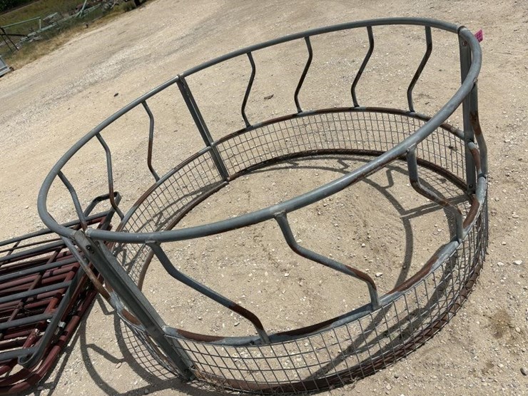 l3---galvanized-hay-ring-image-2