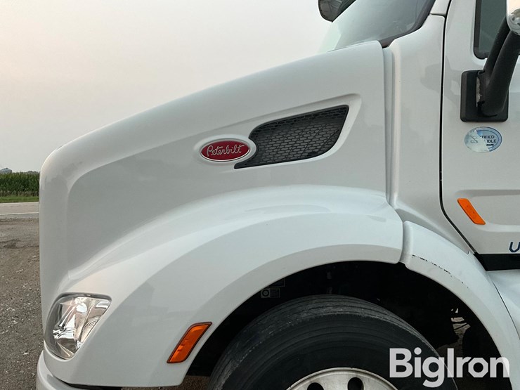 2016-peterbilt-579-image-14