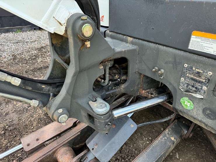 2016-bobcat-e35-image-13