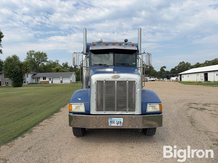 2000-peterbilt-385-image-2
