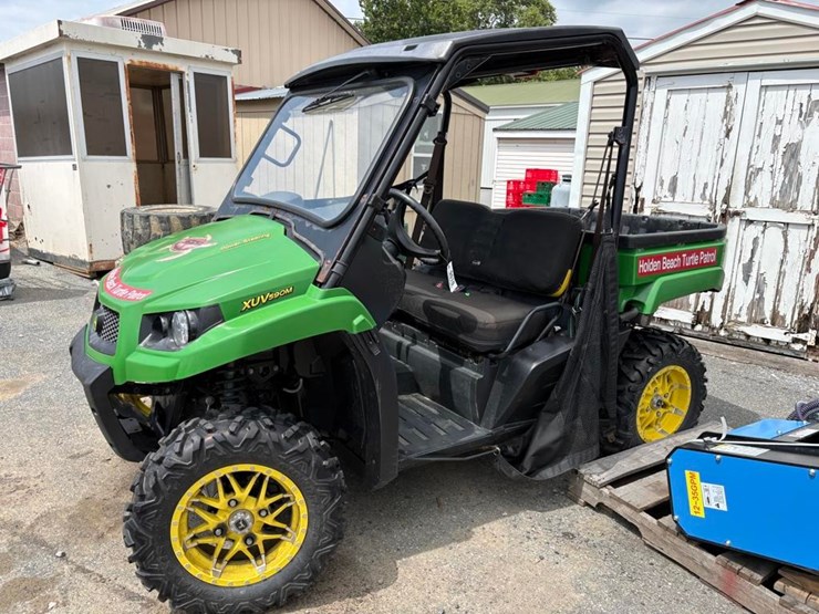 john-deere-gator-image-1