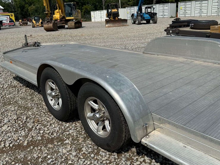2016-sundowner-trailers-aluminum-car-hauler-image-10