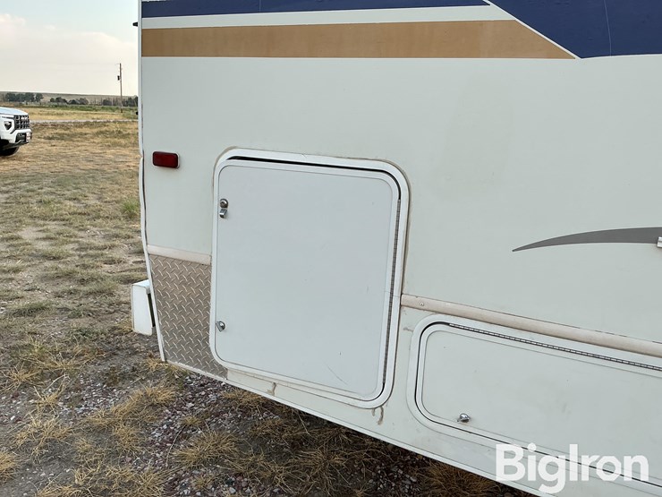 2004-jayco-greyhawk-e450-super-duty-32’-rv-image-18