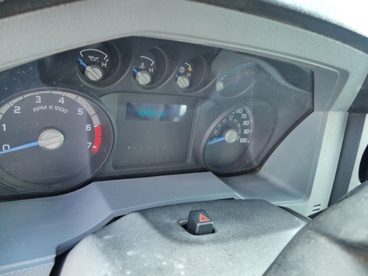 2012-ford-f250-xl-image-13